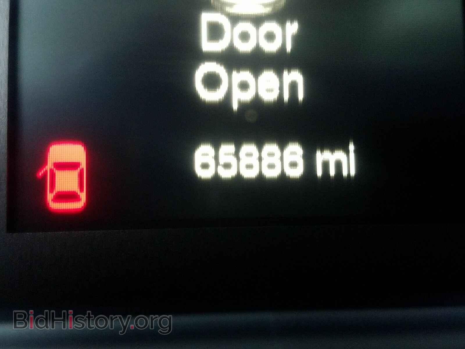 2016 Chrysler 200 - VIN: 1C3CCCFB3GN182051 - Фото 5