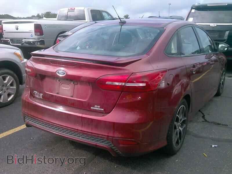 2016 Ford Focus - VIN: 1FADP3F2XGL324417 - Photo 2