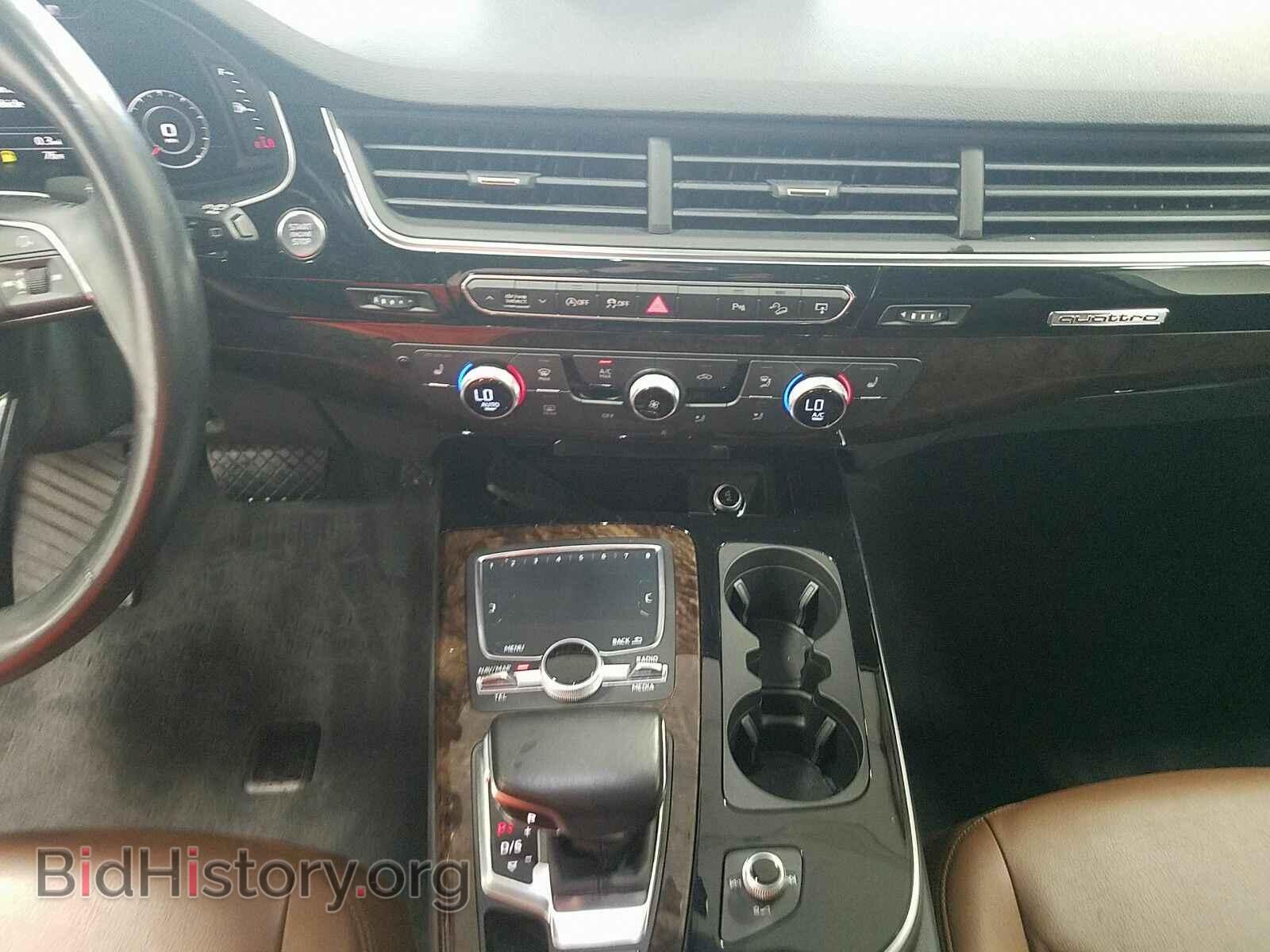2017 Audi Q7 - VIN: WA1LAAF70HD027802 - Фото 4