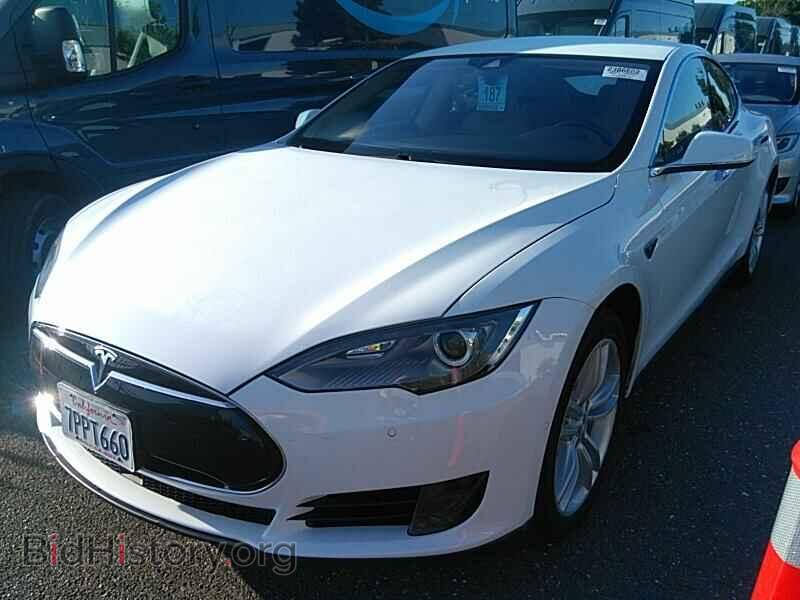Фотография 5YJSA1E26FF107828 - Tesla Model S 2015