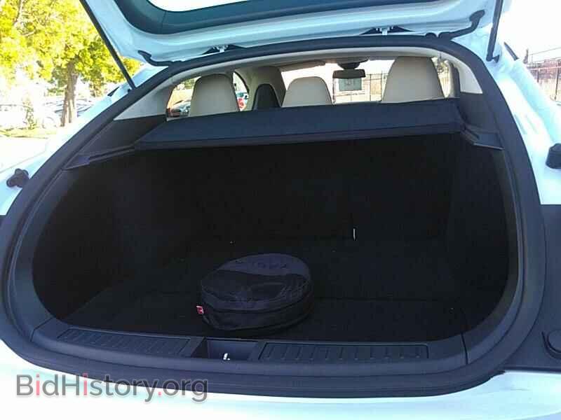2015 Tesla Model S - VIN: 5YJSA1E26FF107828 - Photo 7