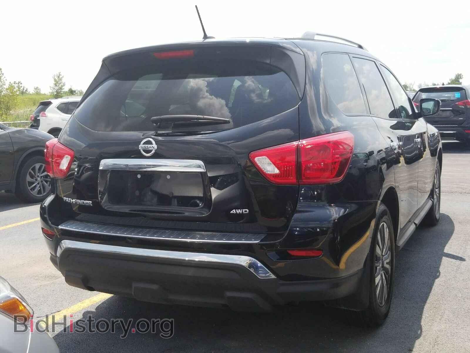2017 Nissan Pathfinder - VIN: 5N1DR2MM7HC639417 - Фото 2