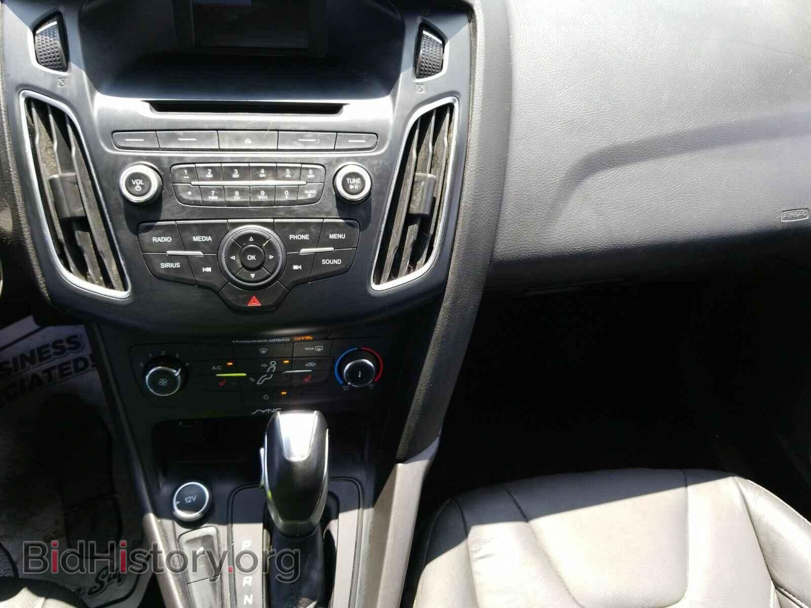 2015 Ford Focus - VIN: 1FADP3F22FL210023 - Фото 4