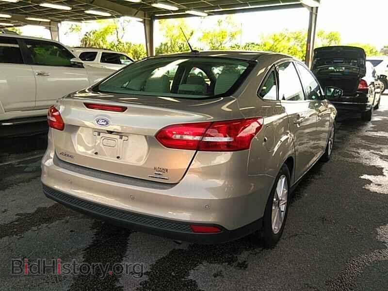 2016 Ford Focus - VIN: 1FADP3F29GL356386 - Photo 2