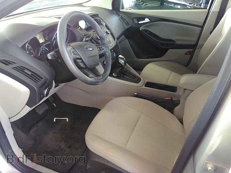 2016 Ford Focus - VIN: 1FADP3F29GL356386 - Photo 3