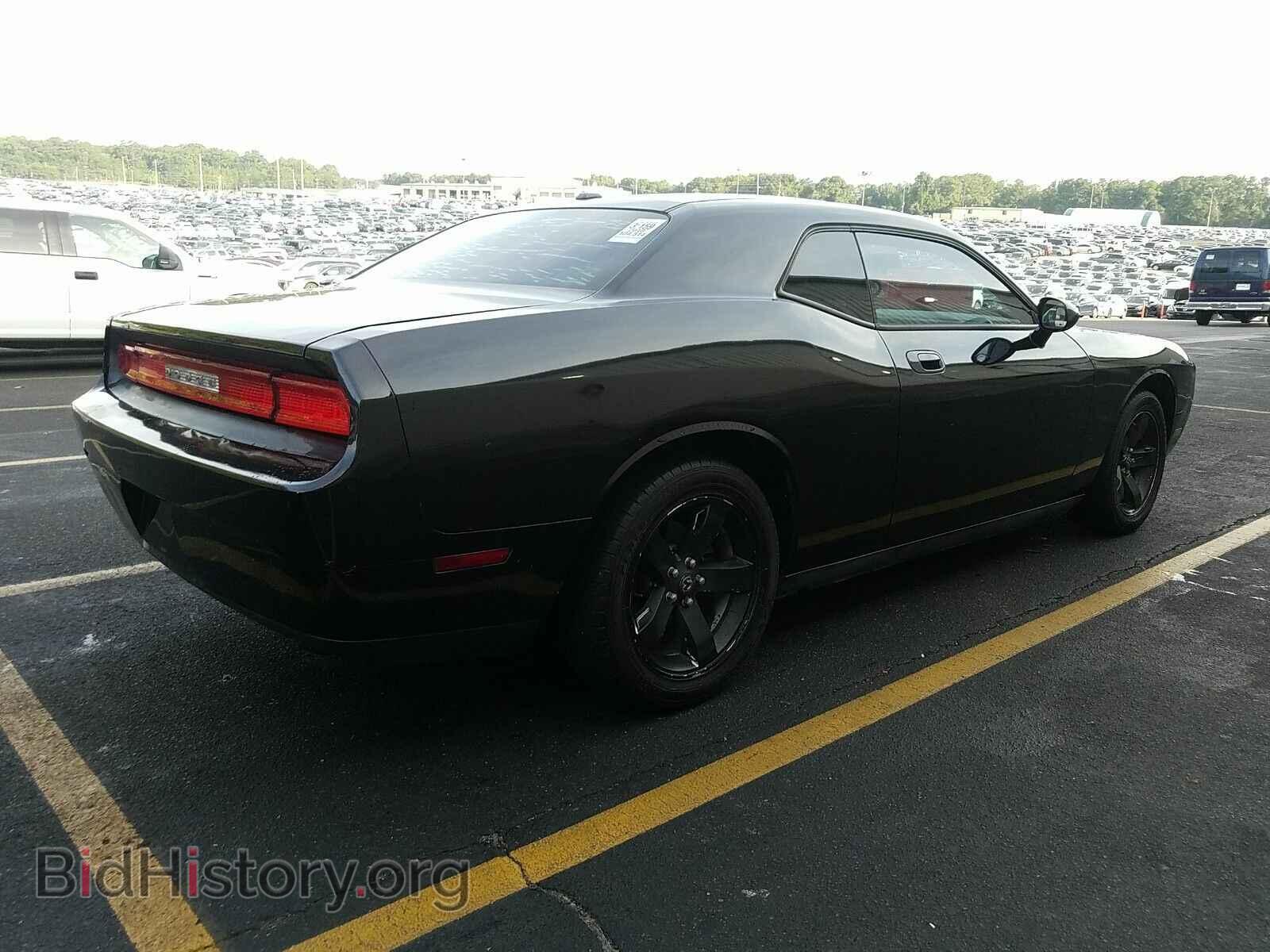 2010 Dodge Challenger - VIN: 2B3CJ4DV7AH104247 - Фото 2
