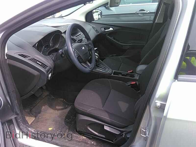 2016 Ford Focus - VIN: 1FADP3F21GL359377 - Фото 3