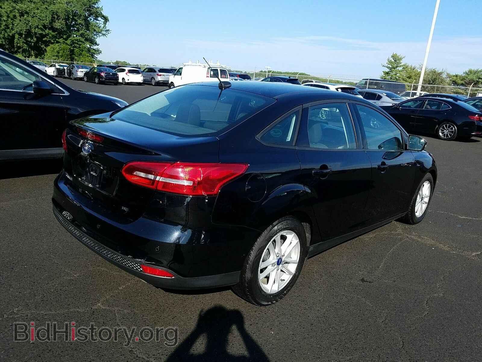 2016 Ford Focus - VIN: 1FADP3F26GL240417 - Фото 2
