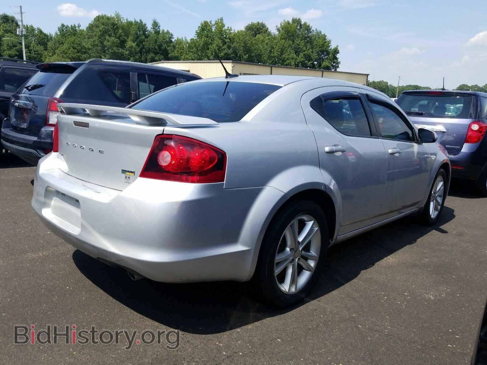 2011 Dodge Avenger - VIN: 1B3BD1FGXBN519619 - Фото 2