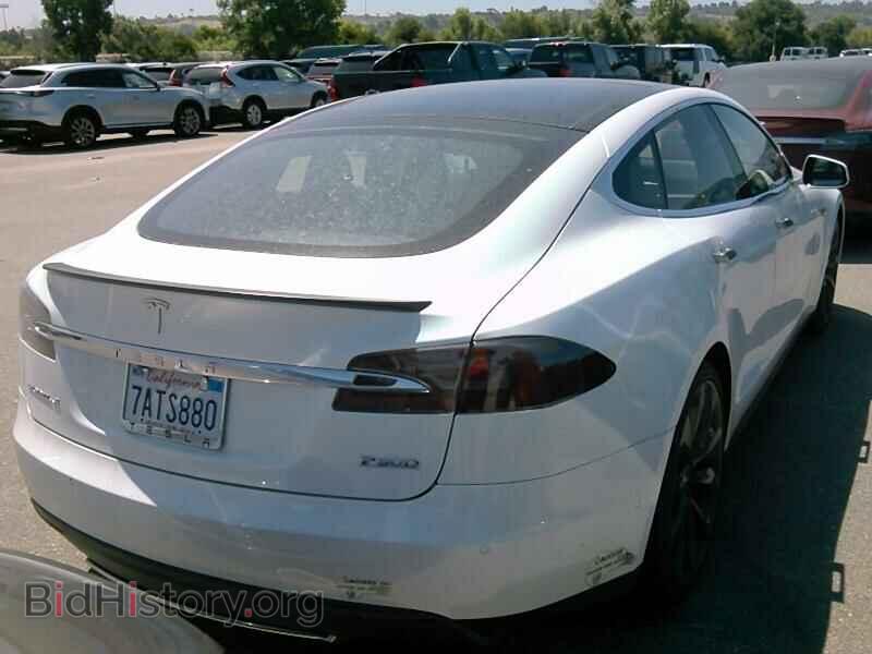 2015 Tesla Model S - VIN: 5YJSA1E47FF109220 - Фото 2
