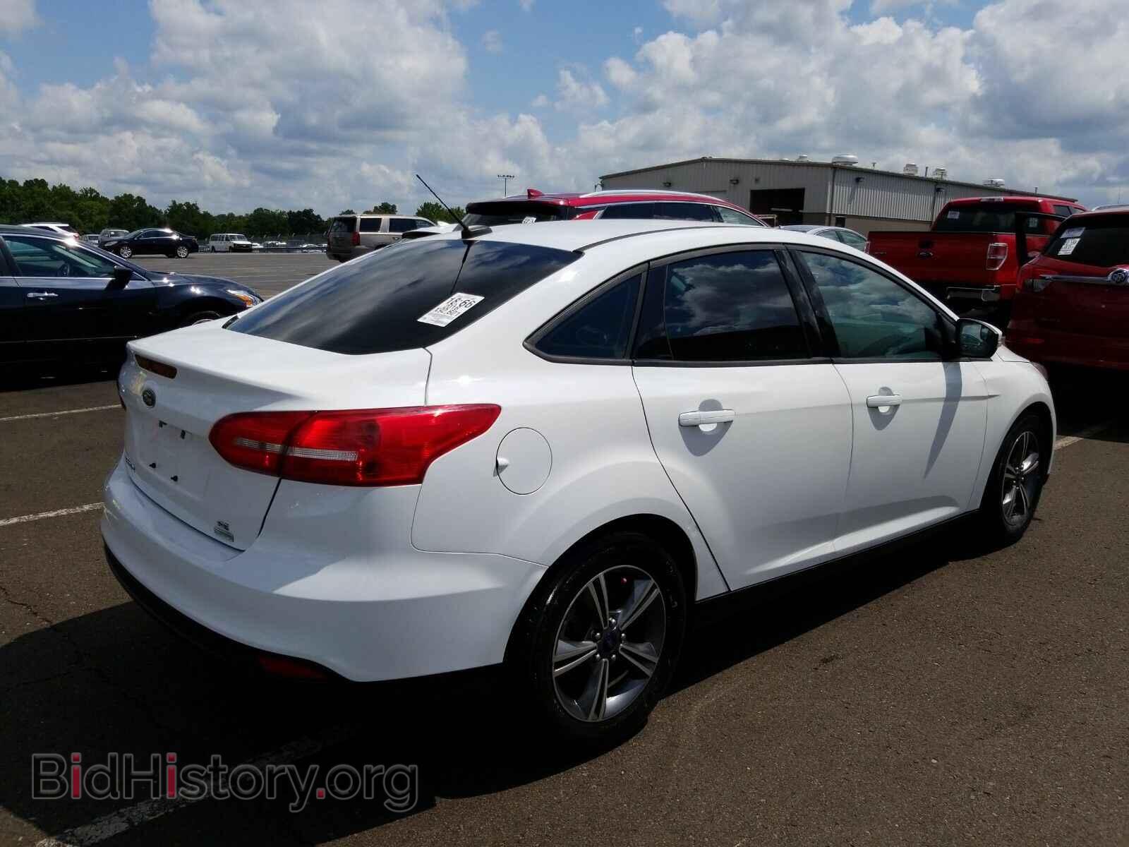 2016 Ford Focus - VIN: 1FADP3FEXGL260065 - Photo 2