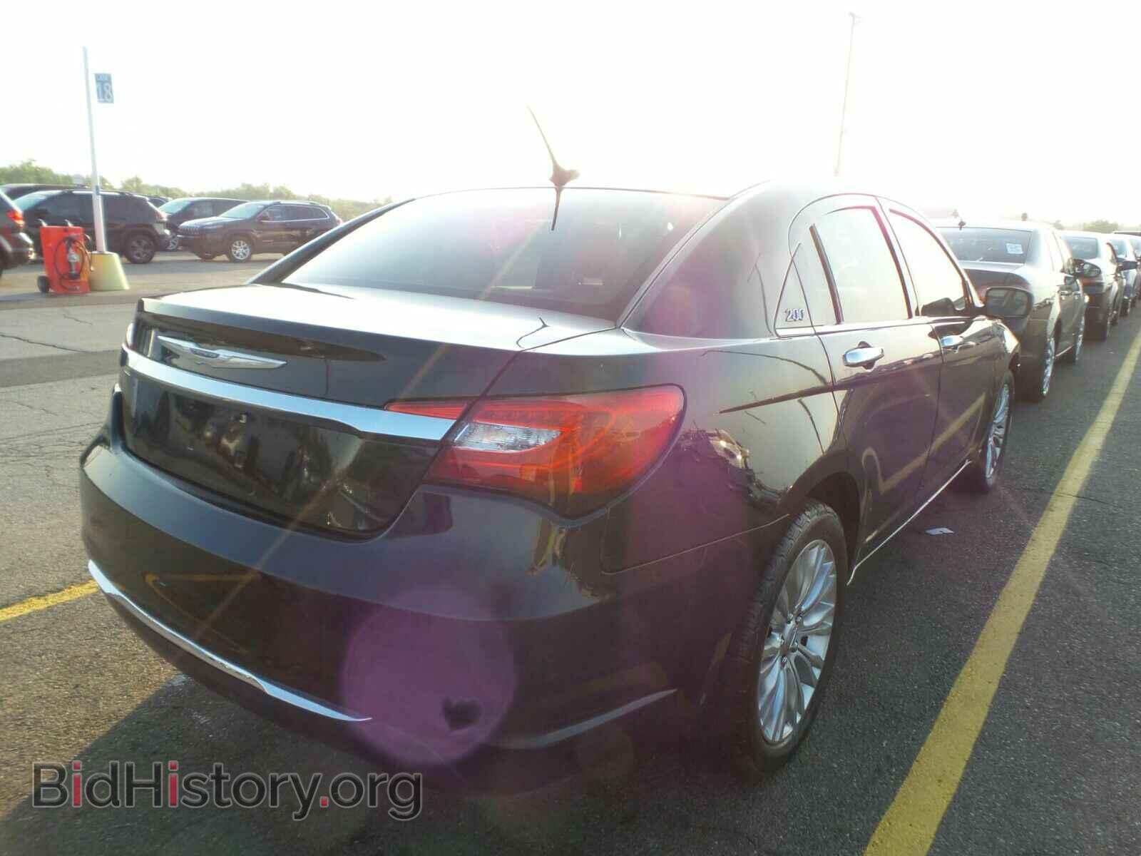 2012 Chrysler 200 - VIN: 1C3CCBCB3CN249322 - Фото 2