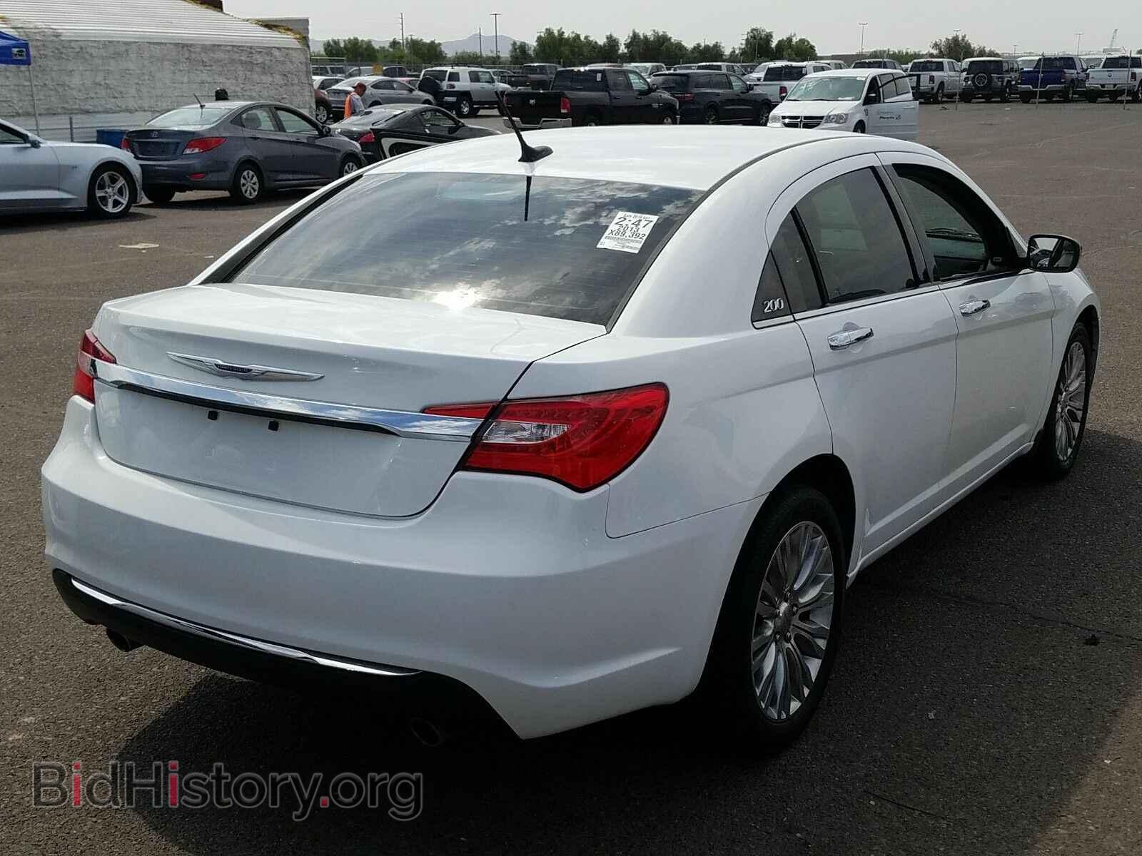 2013 Chrysler 200 - VIN: 1C3CCBCG9DN549802 - Photo 2