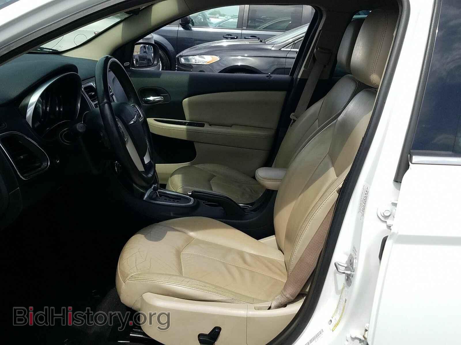 2013 Chrysler 200 - VIN: 1C3CCBCG9DN549802 - Photo 3