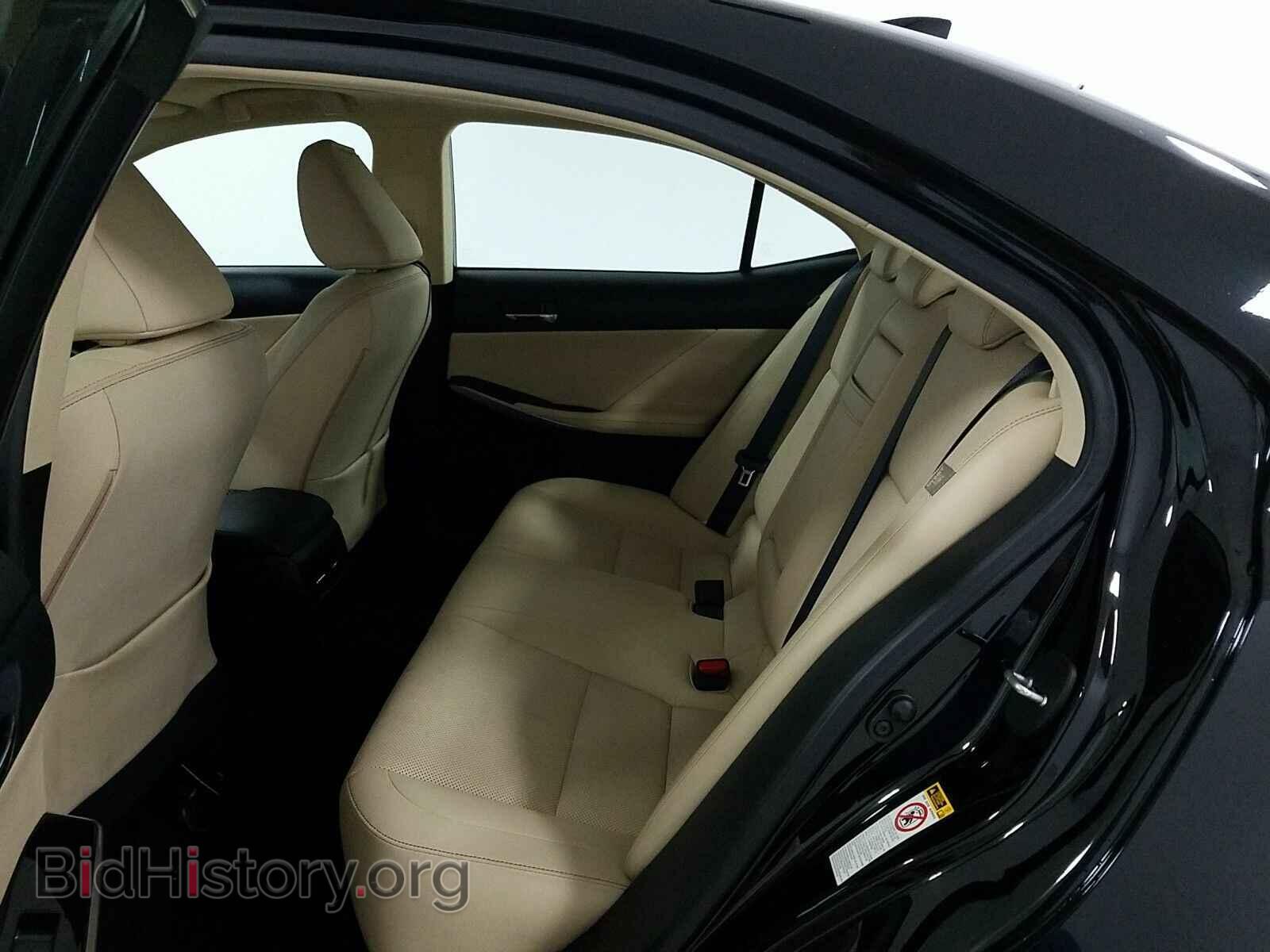 2016 Lexus IS 200t - VIN: JTHBA1D29G5015809 - Фото 13