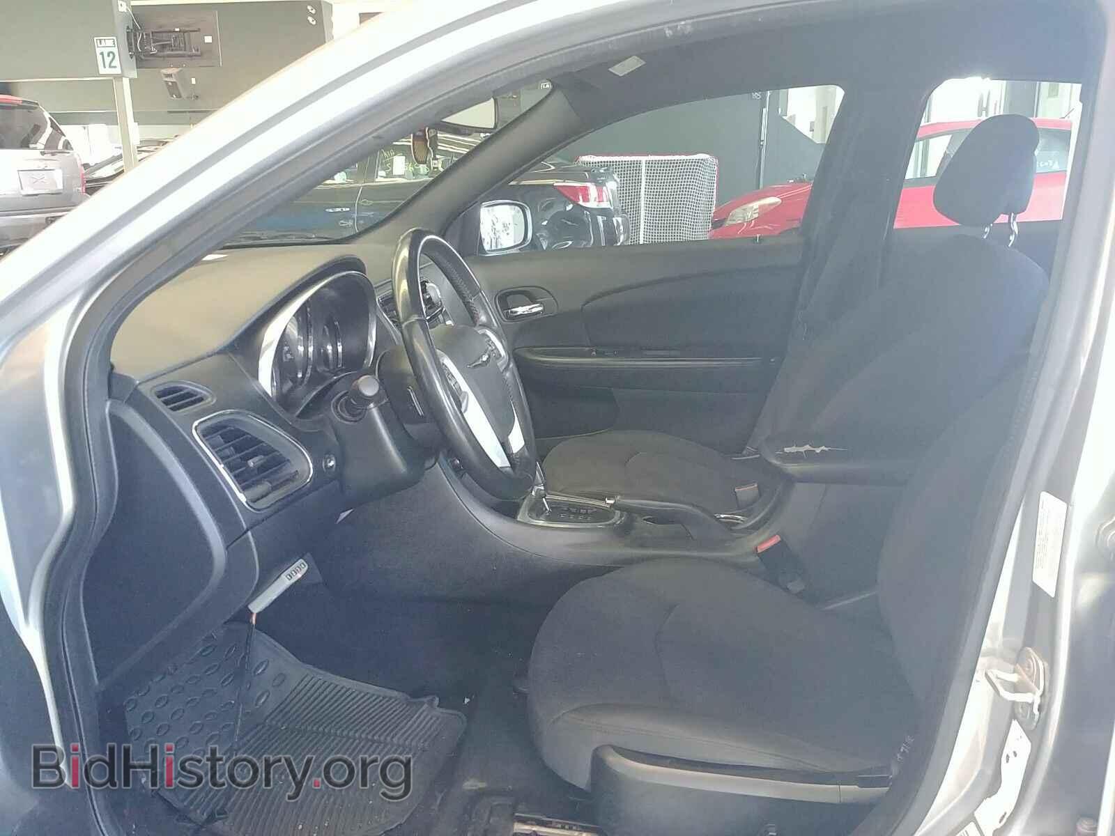 2013 Chrysler 200 - VIN: 1C3CCBBGXDN702298 - Фото 3