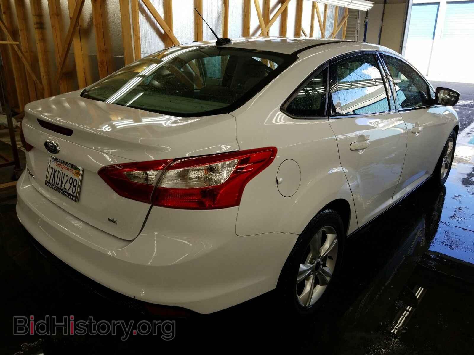 2014 Ford Focus - VIN: 1FADP3F21EL421826 - Photo 2