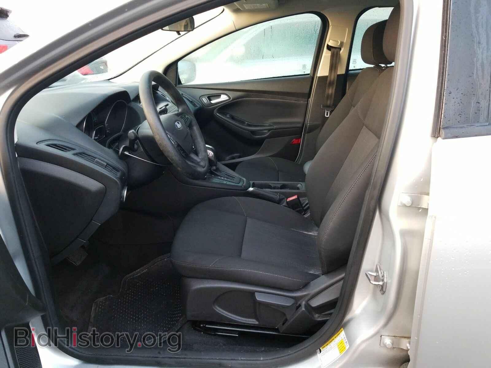 2016 Ford Focus - VIN: 1FADP3F25GL279595 - Фото 3