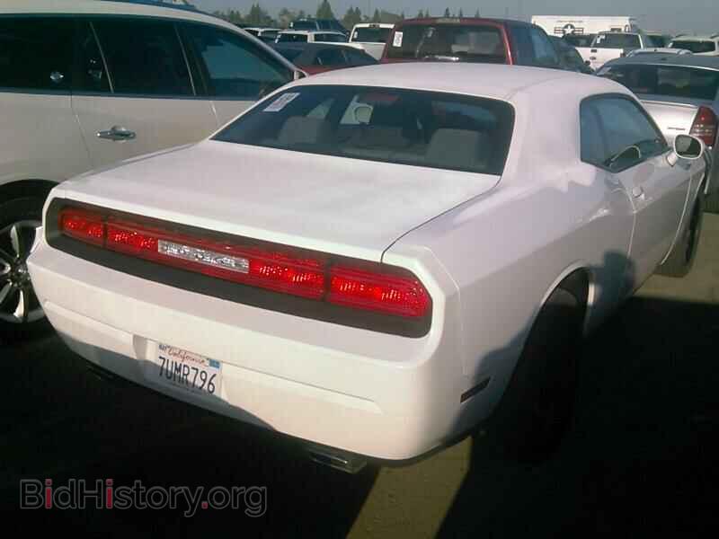 2011 Dodge Challenger - VIN: 2B3CJ4DGXBH511143 - Фото 2