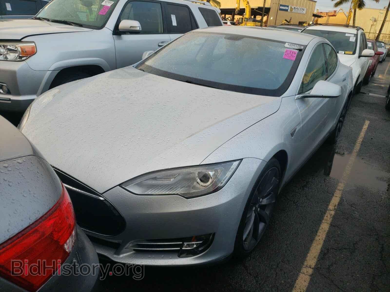 Photo 5YJSA1DP2DFP14643 - Tesla Model S 2013