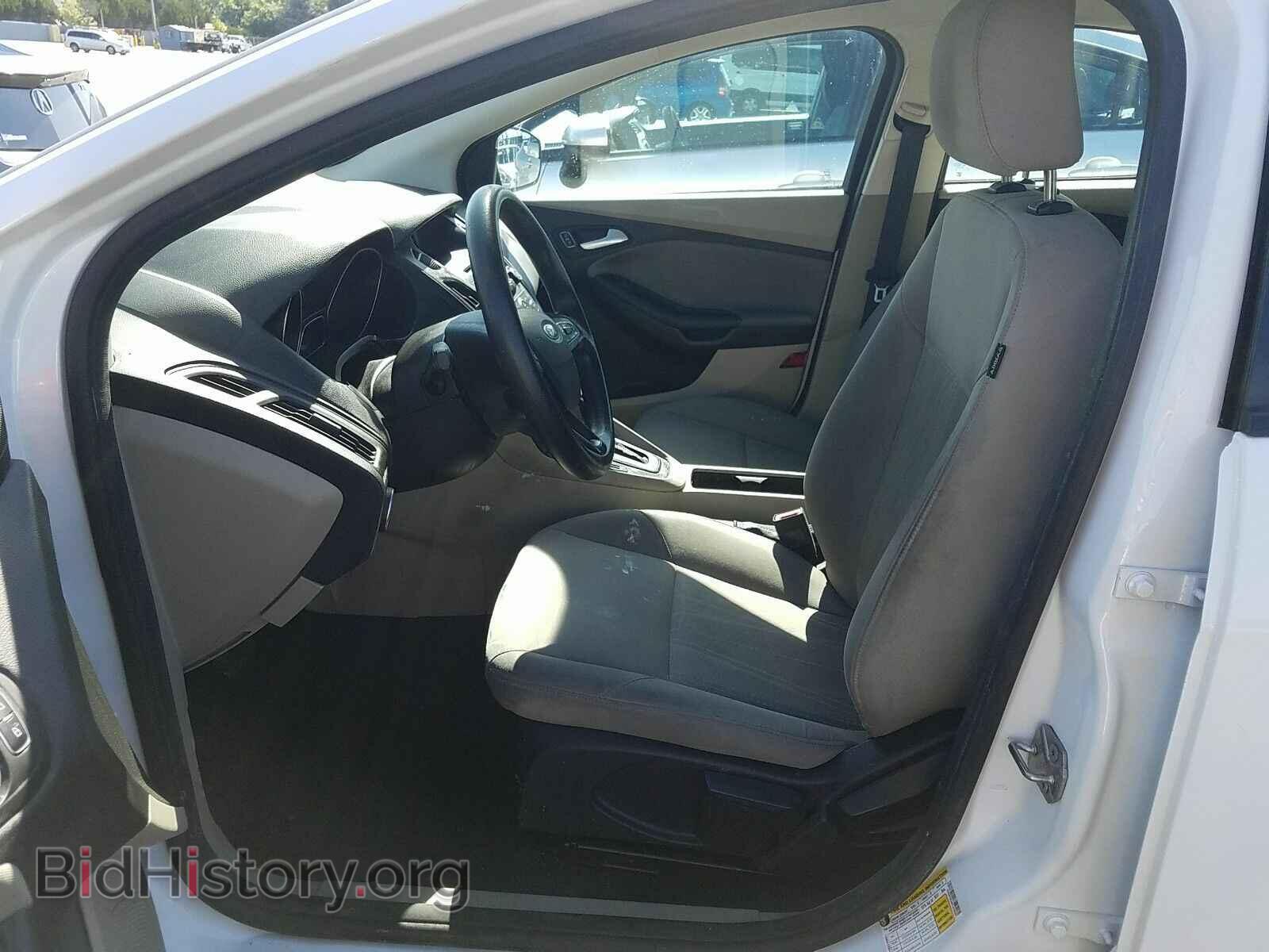 2015 Ford Focus - VIN: 1FADP3K28FL318202 - Фото 3