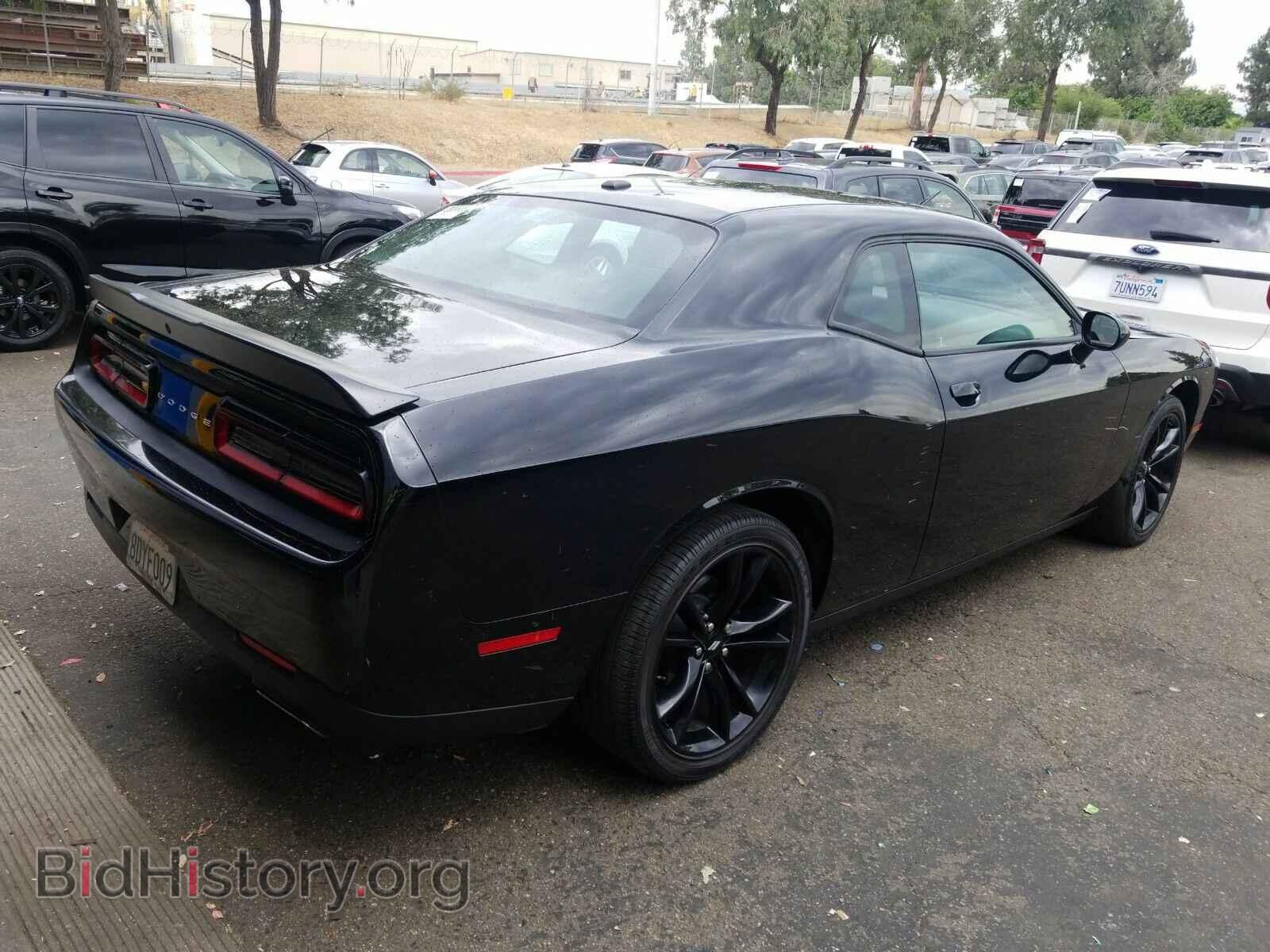 2018 Dodge Challenger - VIN: 2C3CDZAG4JH263157 - Фото 2