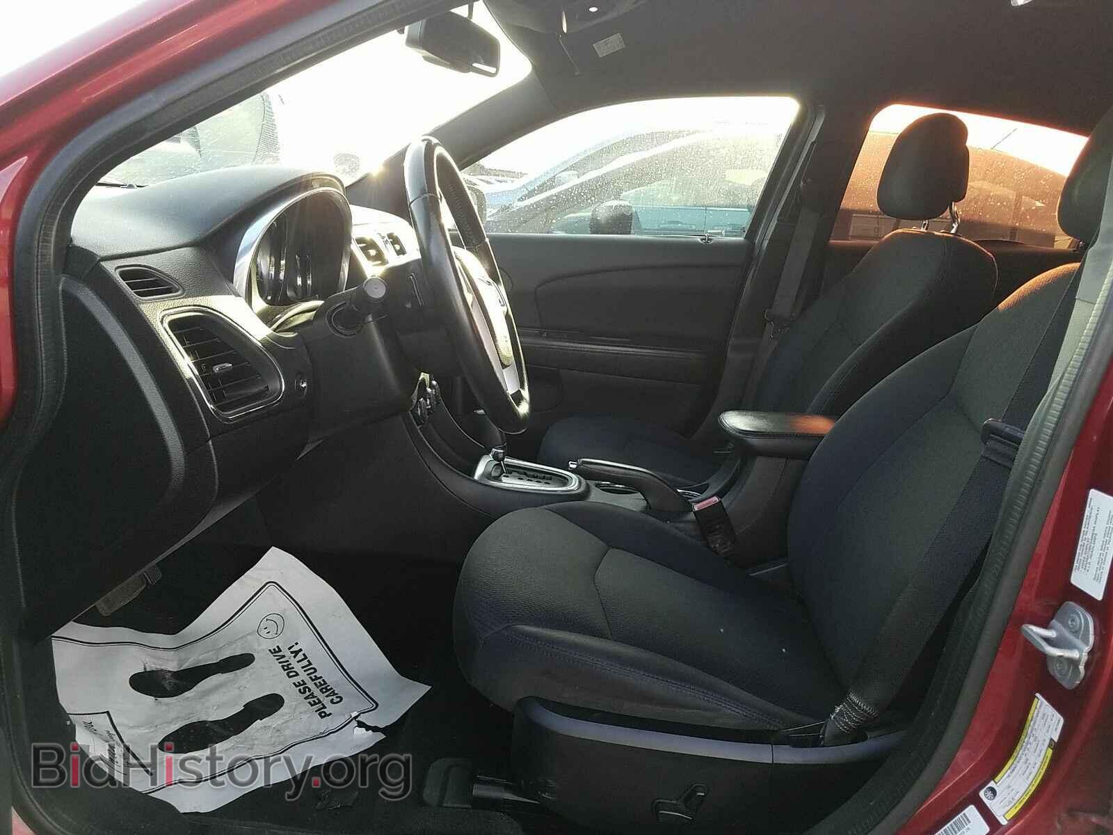 2013 Chrysler 200 - VIN: 1C3CCBBG3DN720061 - Фото 3