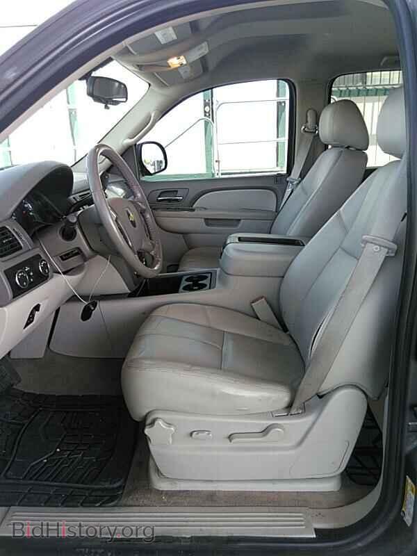 2011 Chevrolet Avalanche - VIN: 3GNTKFE38BG107509 - Фото 3