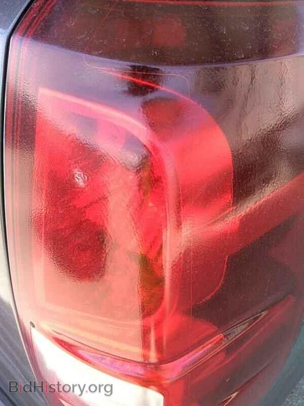 2011 Chevrolet Avalanche - VIN: 3GNTKFE38BG107509 - Фото 10