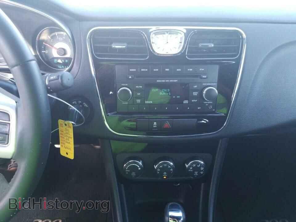 2013 Chrysler 200 - VIN: 1C3CCBBB8DN765047 - Фото 4