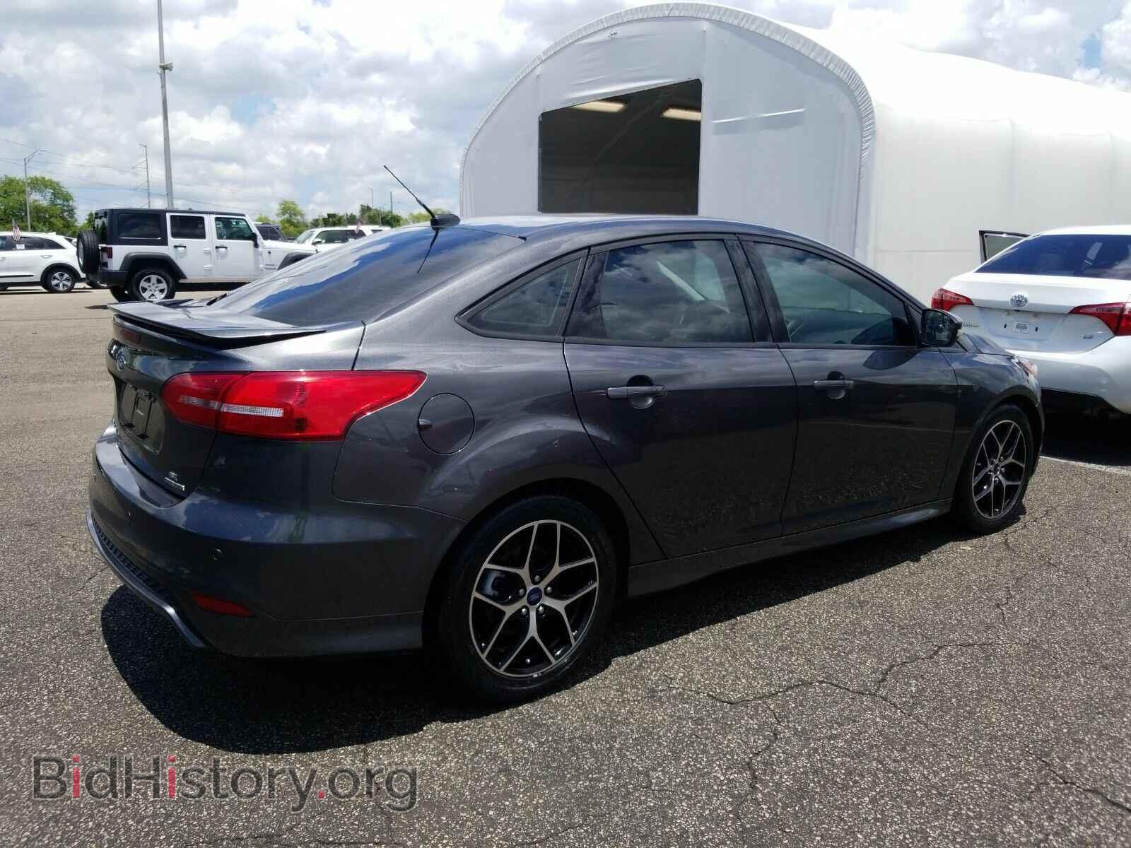 2016 Ford Focus - VIN: 1FADP3F29GL281835 - Фото 2