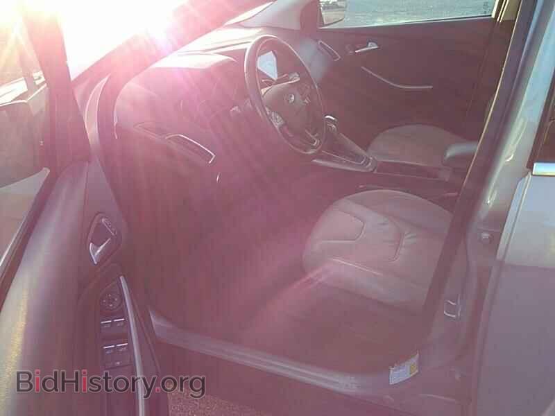 2016 Ford Focus - VIN: 1FADP3J2XGL228665 - Photo 3