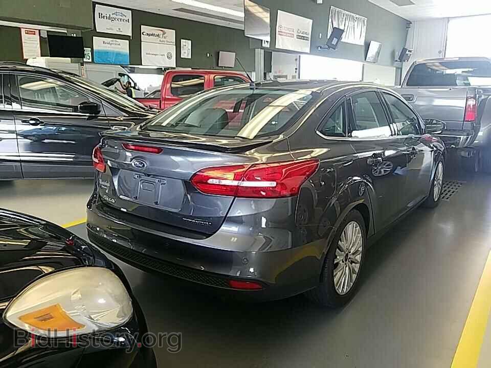 2016 Ford Focus - VIN: 1FADP3J22GL223802 - Photo 2