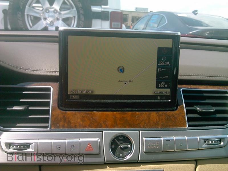 2011 Audi A8 - VIN: WAUCVAFD8BN009546 - Фото 4