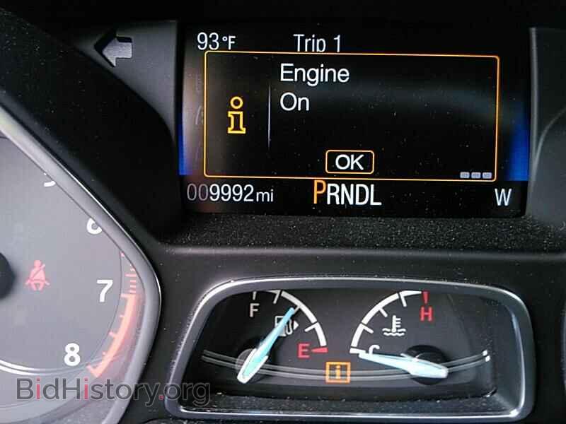 2016 Ford Focus - VIN: 1FADP3F23GL212154 - Photo 5