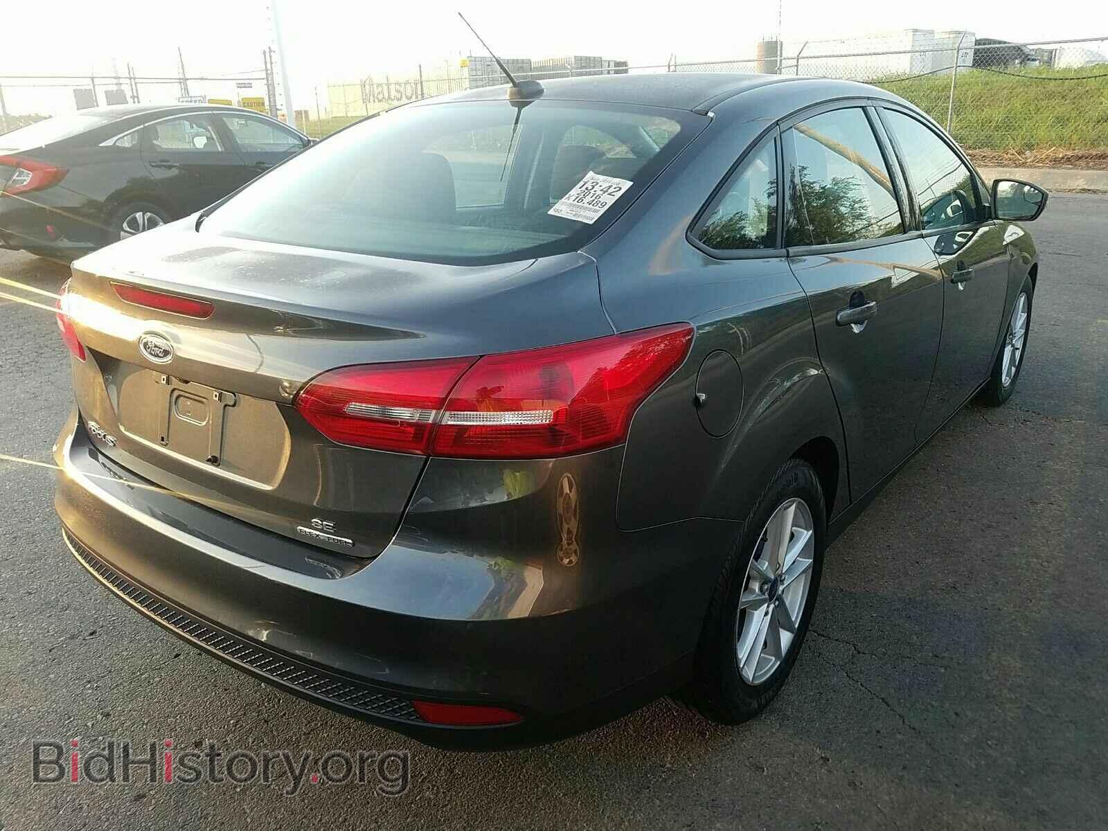 2016 Ford Focus - VIN: 1FADP3F2XGL227170 - Photo 2