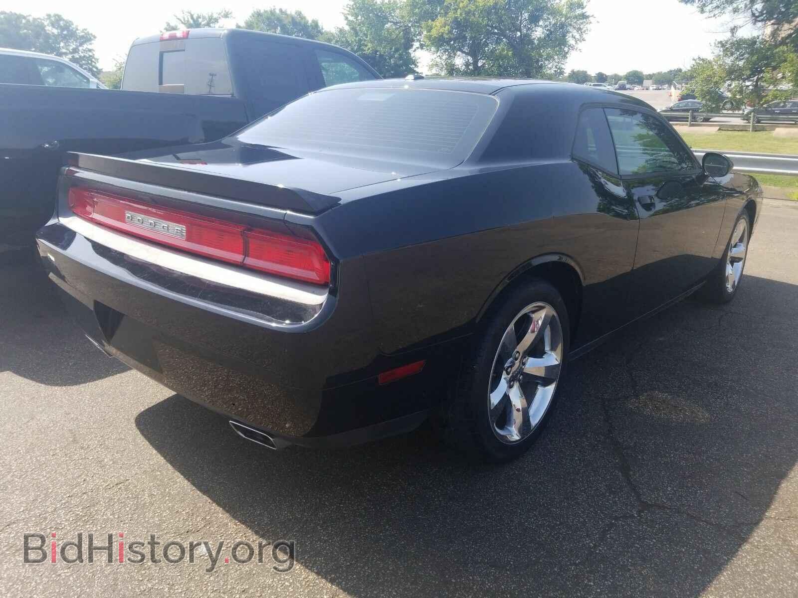 2014 Dodge Challenger - VIN: 2C3CDYBT2EH133518 - Фото 2