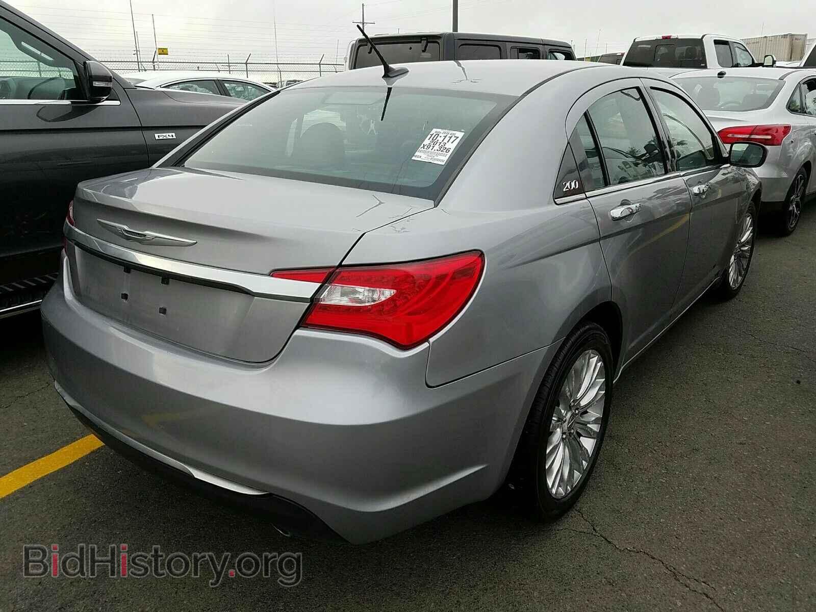 2013 Chrysler 200 - VIN: 1C3CCBCG6DN711983 - Фото 2