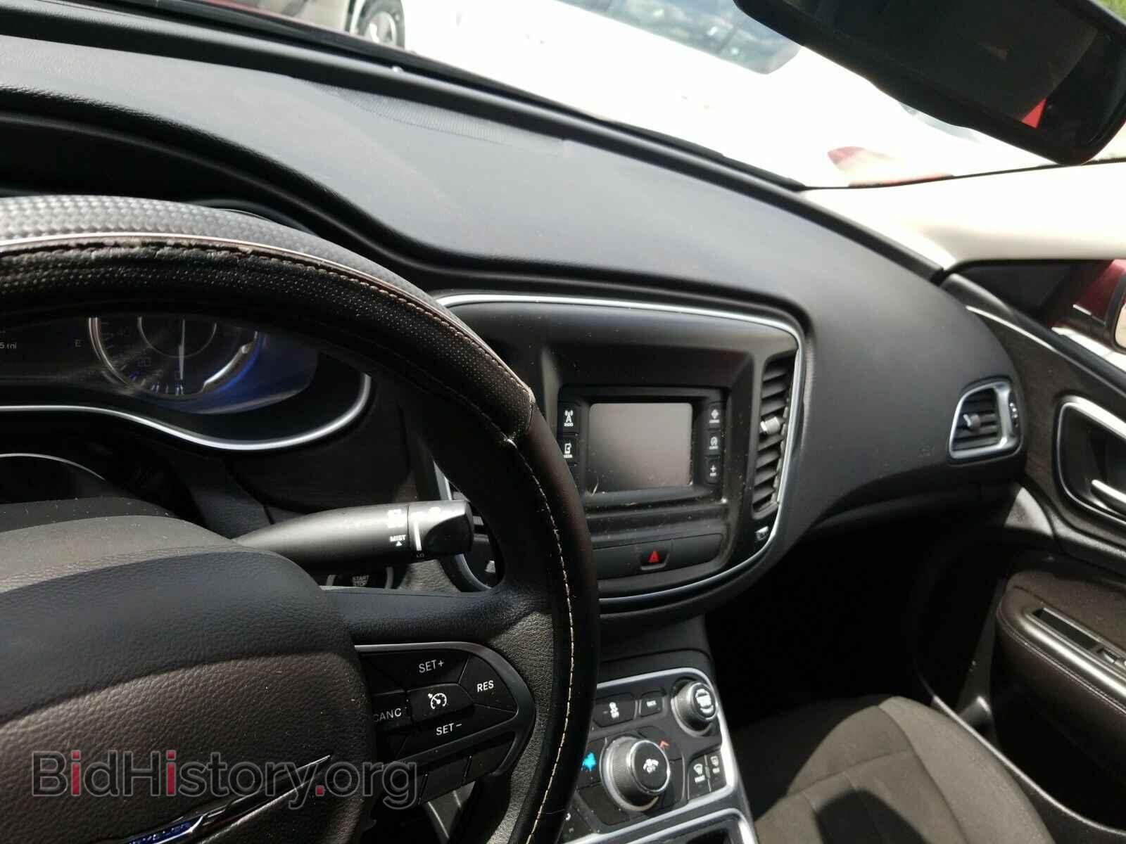 2016 Chrysler 200 - VIN: 1C3CCCAB3GN109057 - Photo 4
