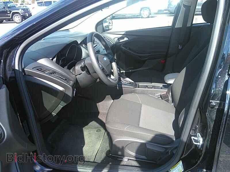 2017 Ford Focus - VIN: 1FADP3F26HL304389 - Фото 3