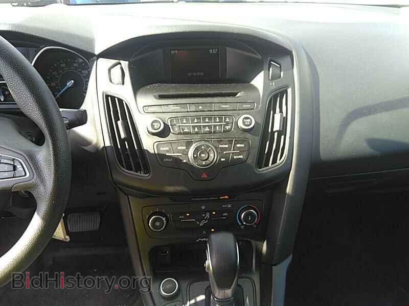 2017 Ford Focus - VIN: 1FADP3F26HL304389 - Фото 4