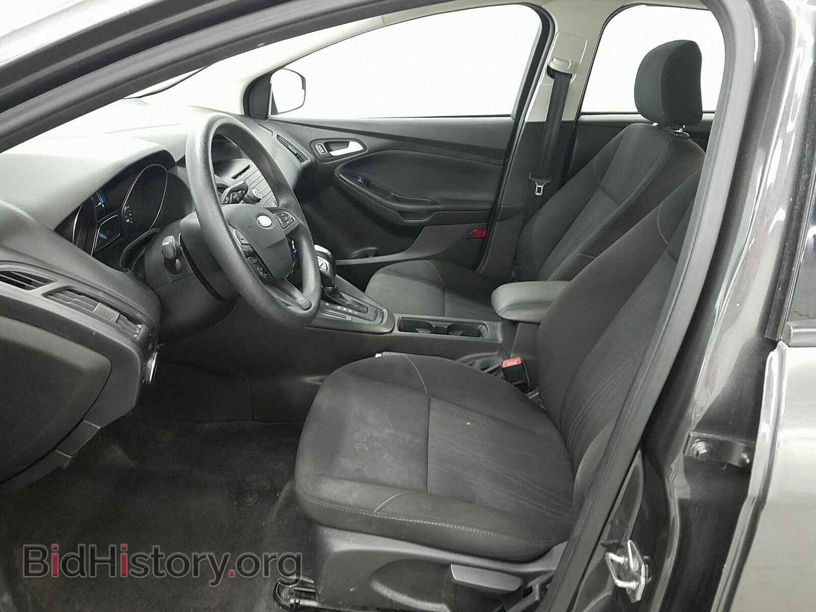 2016 Ford Focus - VIN: 1FADP3F2XGL283304 - Фото 3