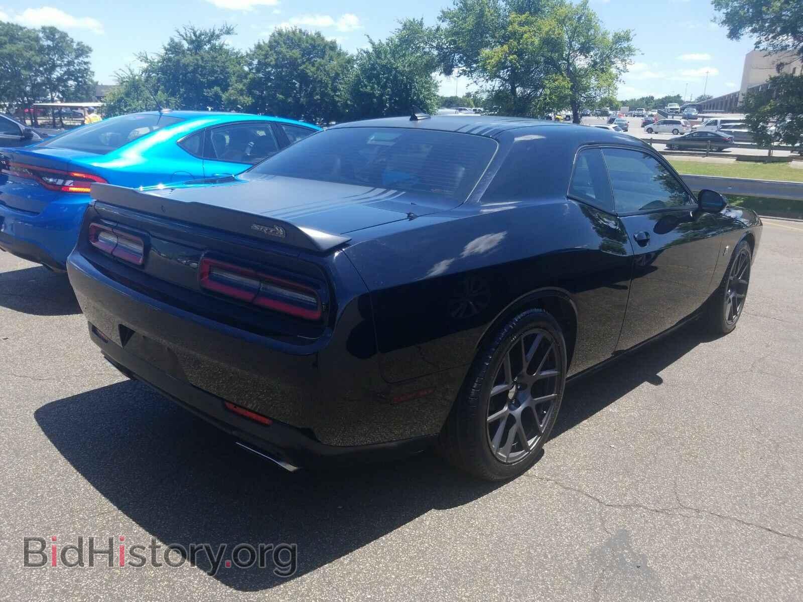 2016 Dodge Challenger - VIN: 2C3CDZFJ3GH316623 - Фото 2