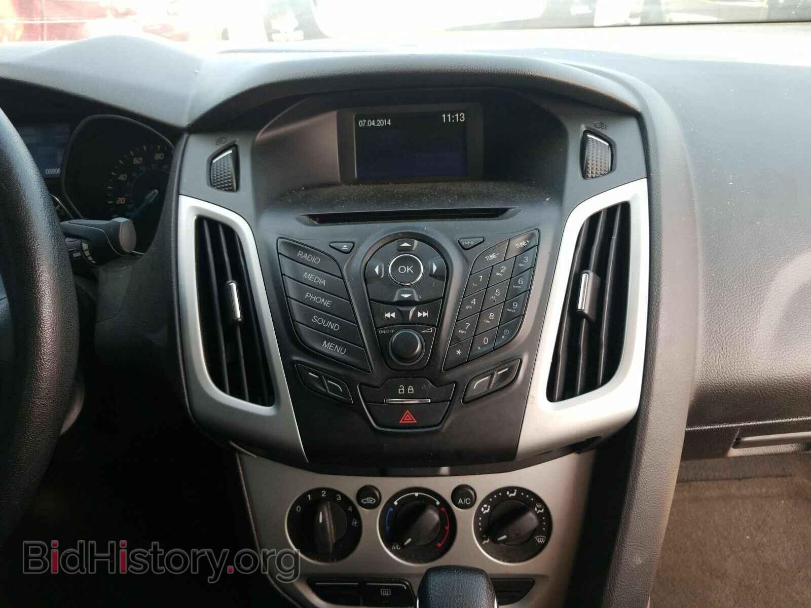 2014 Ford Focus - VIN: 1FADP3F22EL275629 - Фото 4
