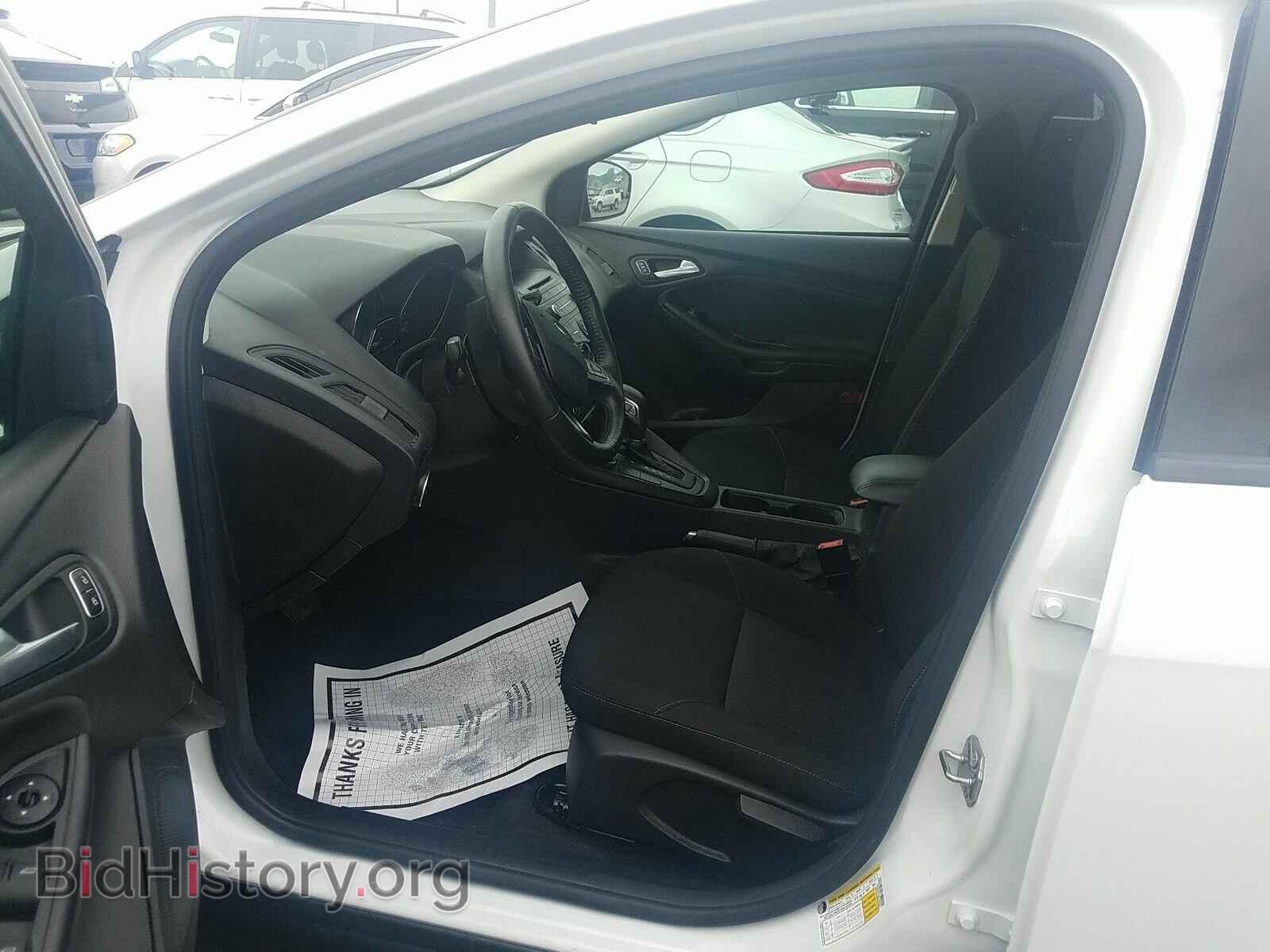 2017 Ford Focus - VIN: 1FADP3F23HL254521 - Фото 3