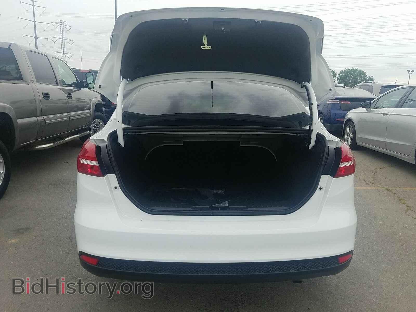 2017 Ford Focus - VIN: 1FADP3F23HL254521 - Фото 7
