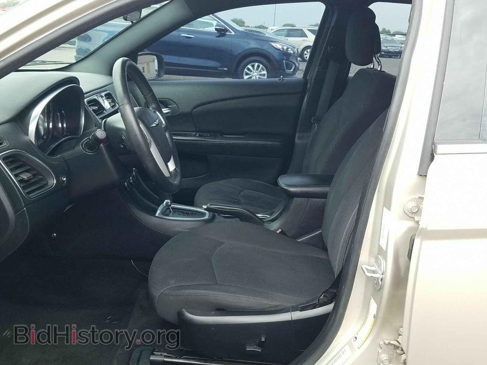 2013 Chrysler 200 - VIN: 1C3CCBBB4DN633323 - Photo 3