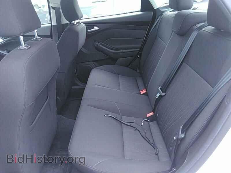 2016 Ford Focus - VIN: 1FADP3F23GL320354 - Photo 16