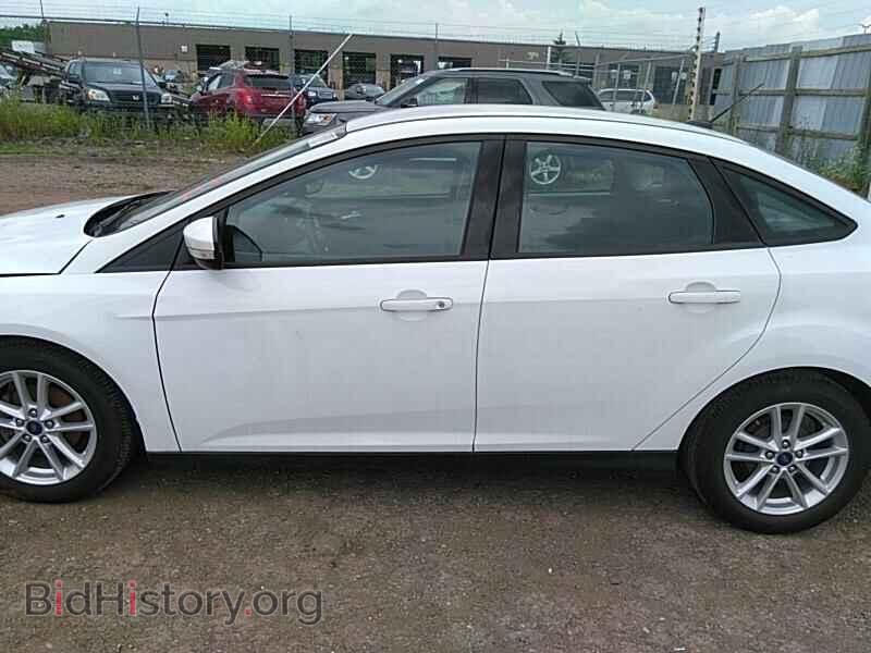 2016 Ford Focus - VIN: 1FADP3F23GL320354 - Photo 9