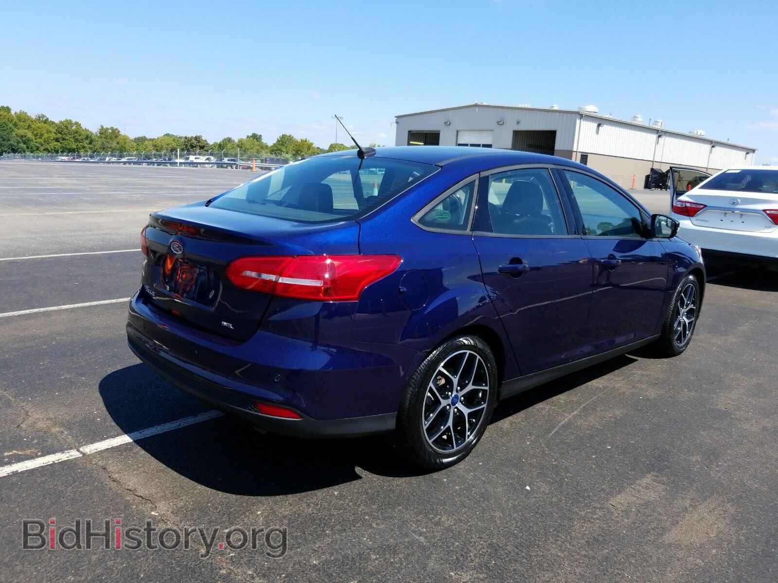 2017 Ford Focus - VIN: 1FADP3H25HL257224 - Фото 2